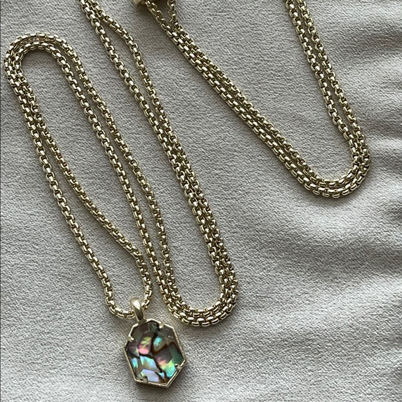 Teo Gold Necklace in Abalone Shell - Picture 2 of 4